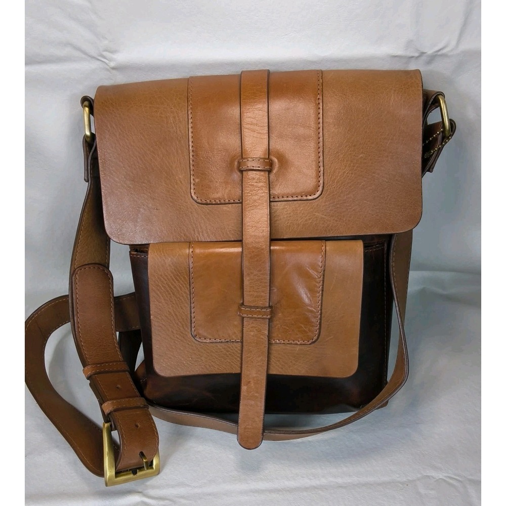 Vintage C&C California "Aspen" Two-Tone Leather Crossbody Messenger Bag.